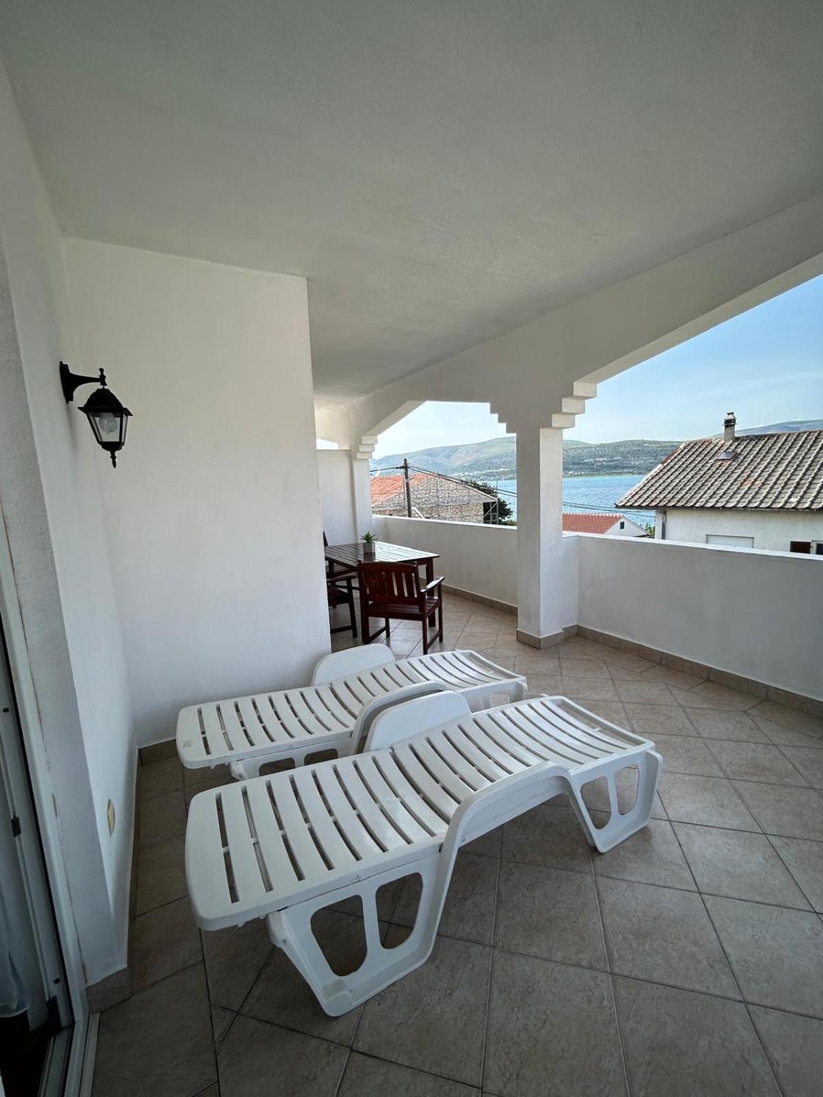 Apartmani Grgic Trogir Exterior photo