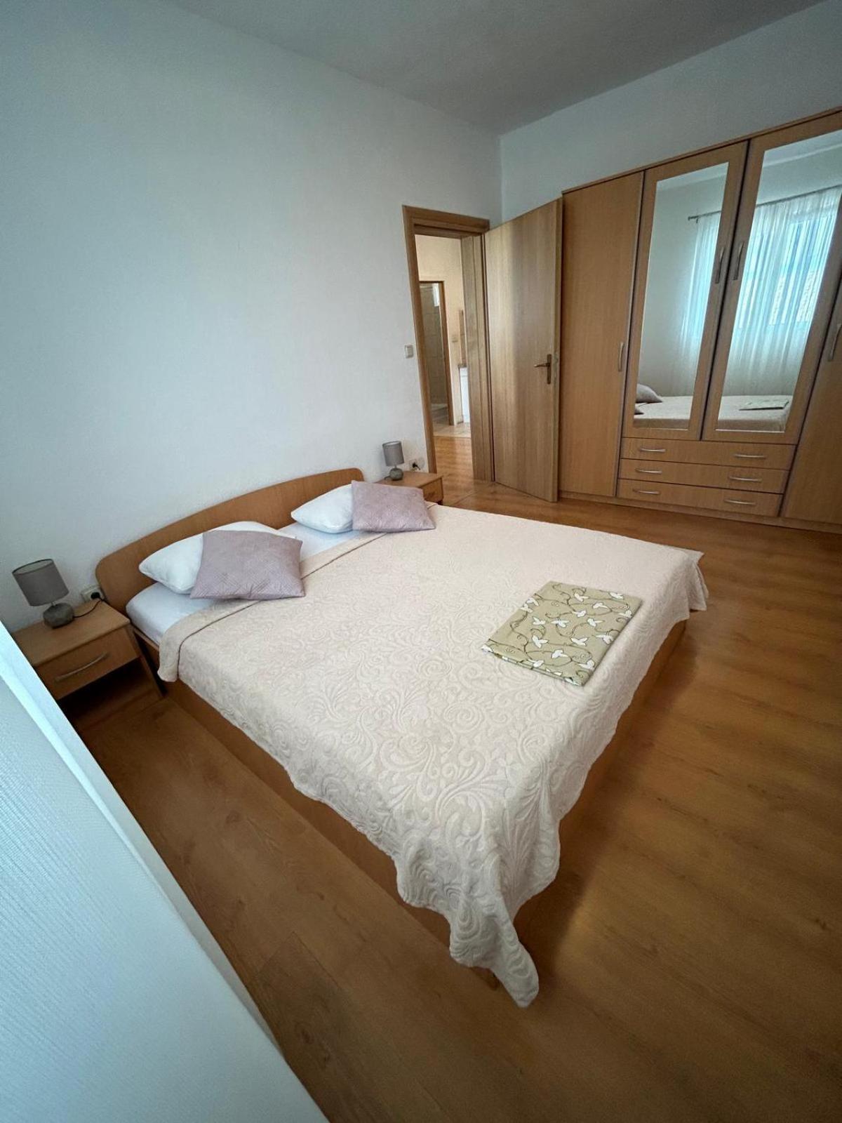 Apartmani Grgic Trogir Exterior photo